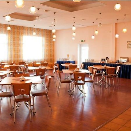 Hotel Skanste รีกา ภายนอก รูปภาพ